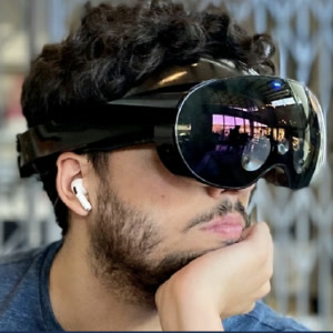 photo of Pablo Vela
